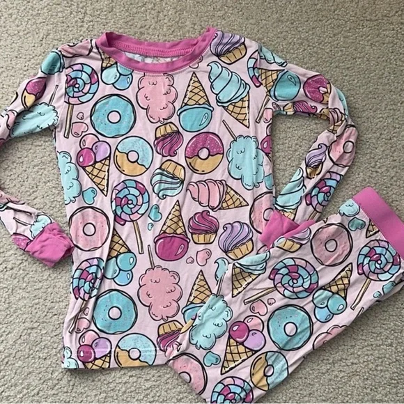 Little Sleepies 2T - Picture 2 of 4